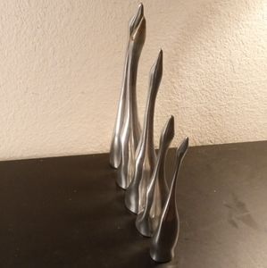 EXQUISITE MCM Hoselton, Canada Aluminium Set of 5 Gradient Size Duck Sculptures.